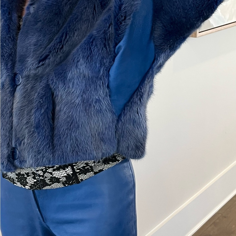 Elegant Blue Teddy Fox Fur Jacket. - Picture 7 of 10